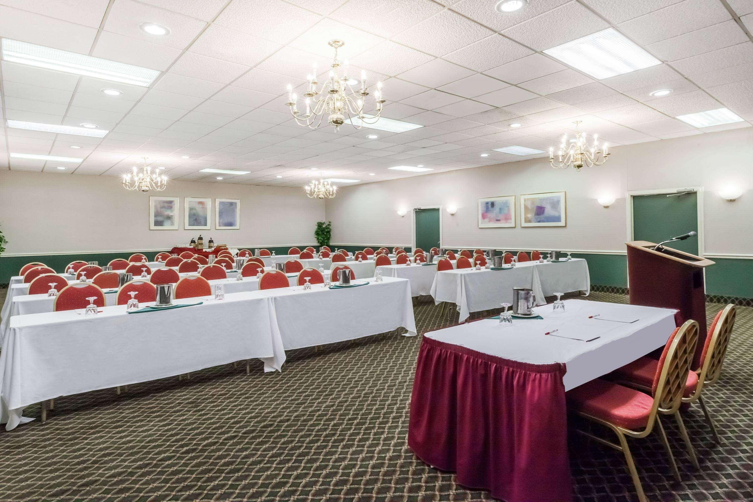 Baymont By Wyndham Queensbury/Lake George Extérieur photo