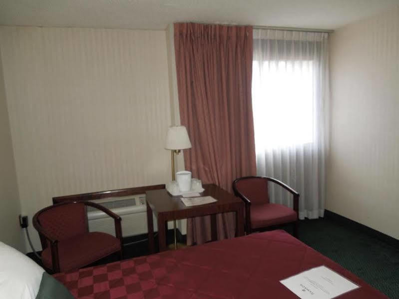Baymont By Wyndham Queensbury/Lake George Extérieur photo