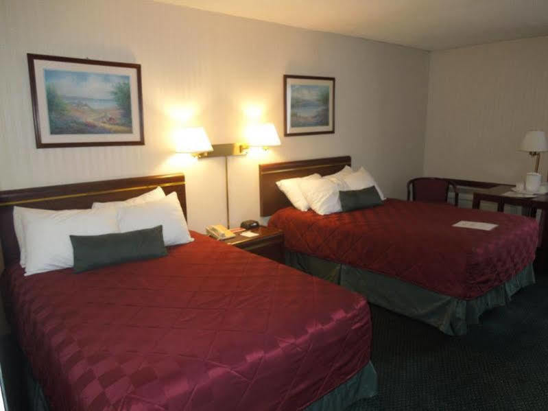 Baymont By Wyndham Queensbury/Lake George Extérieur photo