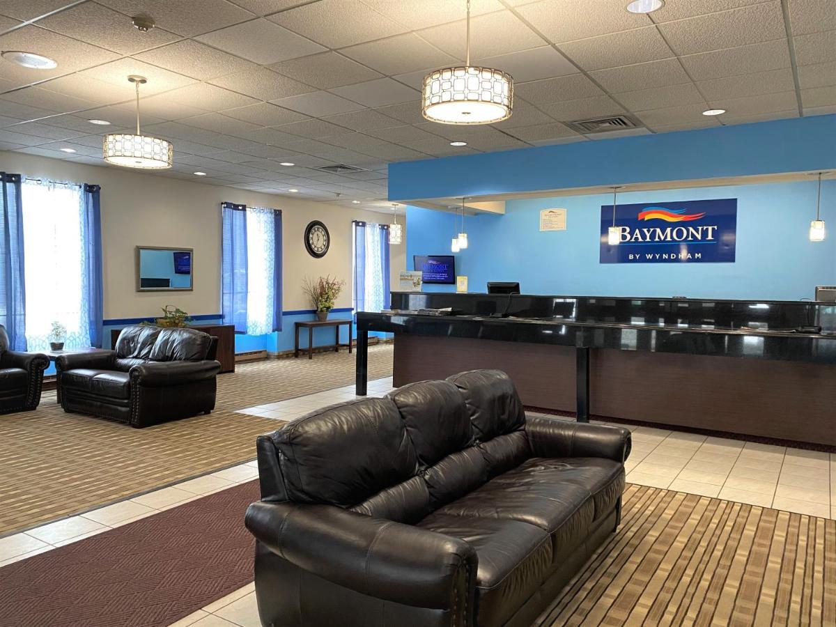 Baymont By Wyndham Queensbury/Lake George Extérieur photo